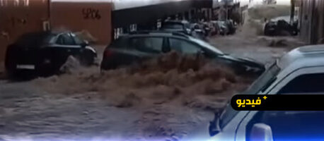 تطوان تغرق بعد أمطار مفاجئة: شوارع رئيسية تتحول إلى أنهار