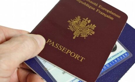 ابتداء من 2026: المهاجرون المغاربة يواجهون اختبارا إلزاميا للحصول على الإقامة والجنسية بفرنسا