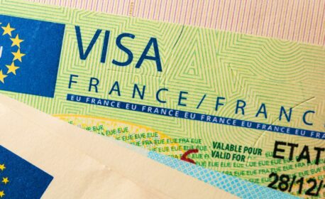 بيع “مواعيد التأشيرات” يقود ثلاثة أشخاص إلى التوقيف