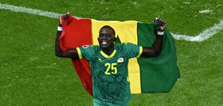 تصريحات نارية من مدافع السنغال تشعل الجدل بعد “الكان”