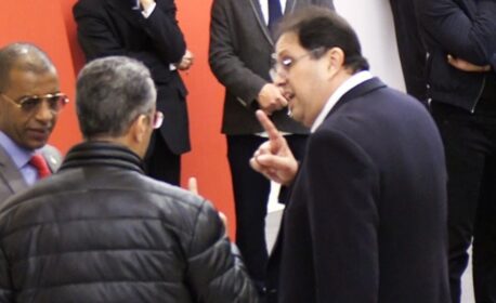 آيت منا يعلق على واقعته مع رجل الأمن ويكشف عما انتهى إليه الأمر