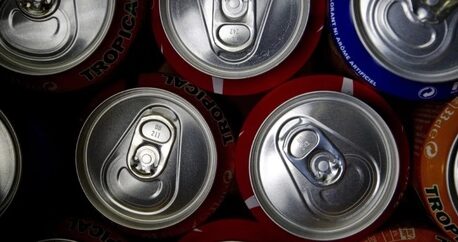 إسبانيا تشدد القيود على مشروبات الطاقة للقاصرين