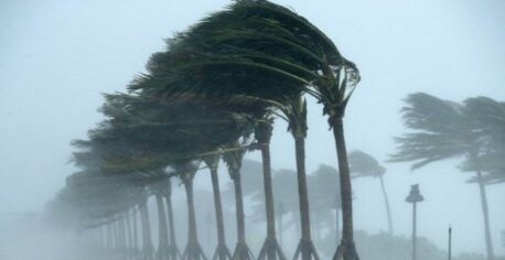 نشرة إنذارية.. أمطار رعدية ورياح قوية تهم عدة أقاليم بالمملكة