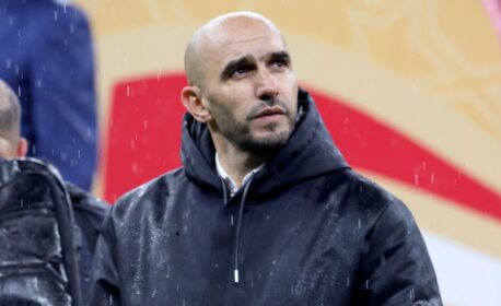 تقارير أجنبية تقرب وليد الركراكي من منتخب عربي