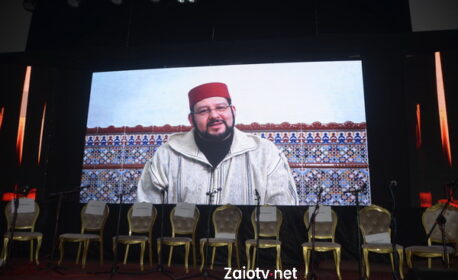 عبر تقنية التناظر المرئي .. شيخ الطريقة القادرية البودشيشية يوجه كلمة لمريديه بالناظور خلال أمسية دينية مهيبة