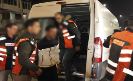 الشرطة القضائية بزايو توقف ثلاثة قاصرين للاشتباه في تورطهم في السرقة بالعنف في حق قاصر