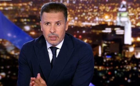 المغربي يوسف شيبو يتصدر المشهد في إنجلترا