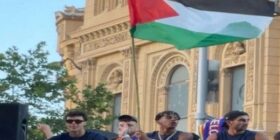 سانشيز يدافع عن يامال بعد تضامنه مع فلسطين